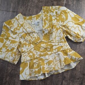 BAND OF THE FREE Floral Mustard Yellow & White V Neck Ruffle Cropped Sz L